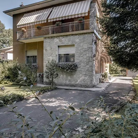 Sentirsi a casa, lontano da casa-feel at home away from home Caronno Pertusella Esterno foto