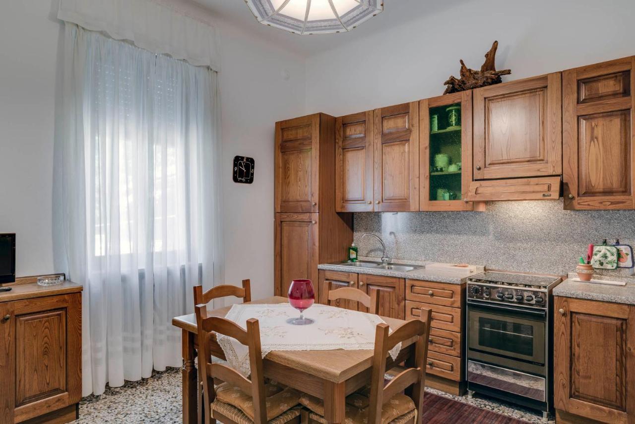 Sentirsi A Casa, Lontano Da Casa-feel At Away From *